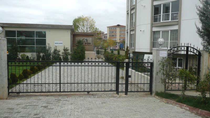 yana-kayar-bahce-kapisi-2